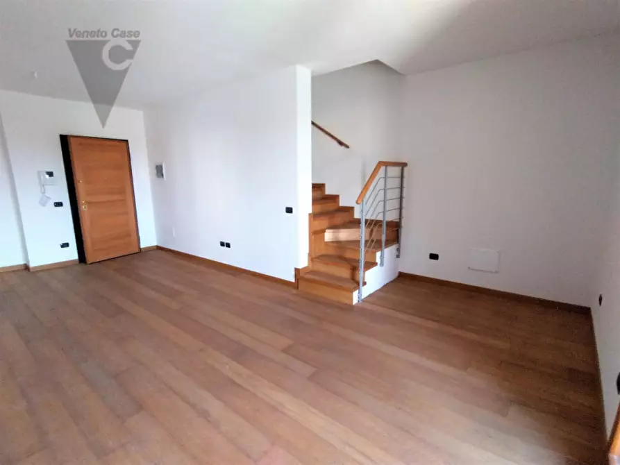 Immagine 1 di Appartamento in vendita  a Padova