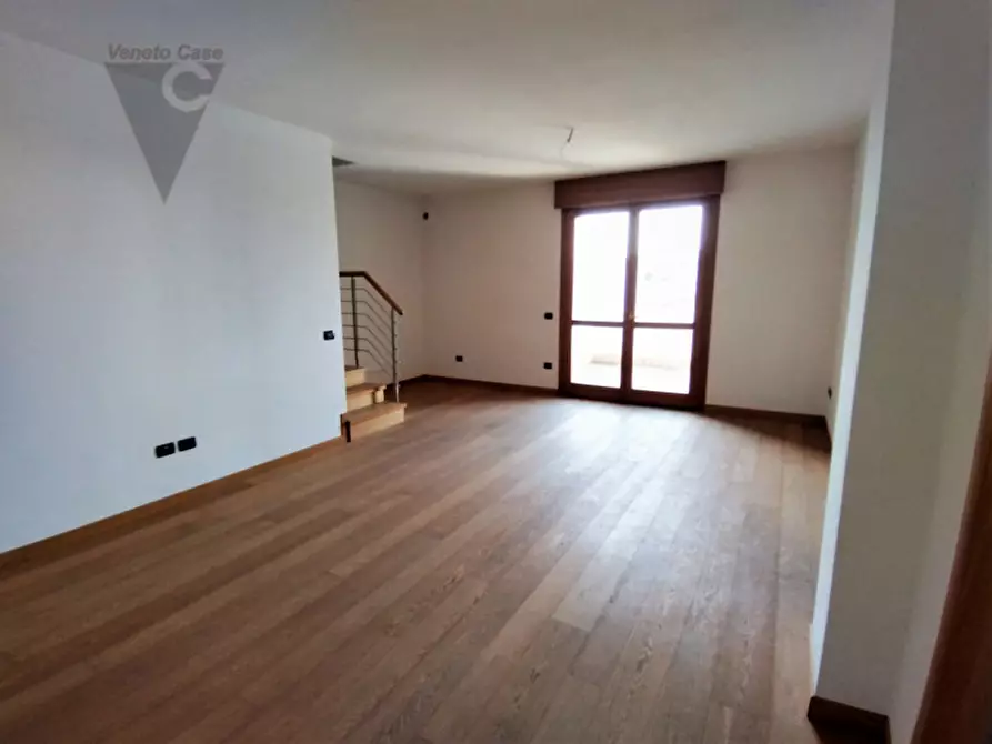 Immagine 2 di Appartamento in vendita  a Padova