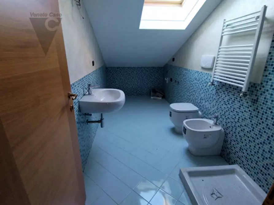 Immagine 10 di Appartamento in vendita  a Padova