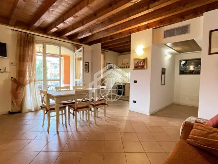 Immagine 1 di Appartamento in affitto  in via del torchio a Manerba Del Garda