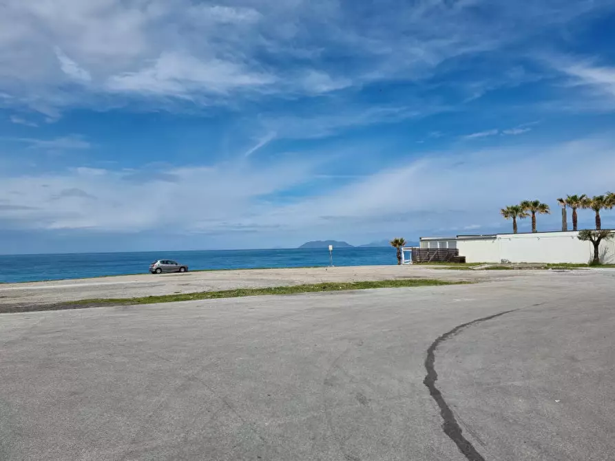 Immagine 1 di Appartamento in vendita  in VIA SPIAGGIA DI PONENTE a Milazzo