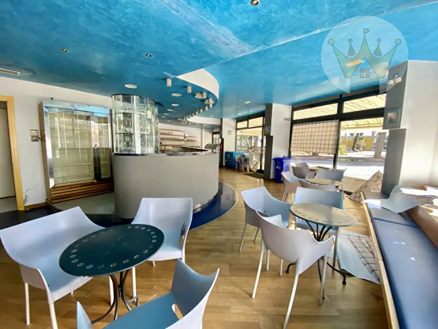 Immagine 3 di Attività commerciale in vendita  in viale dante alighieri 123 a Grado