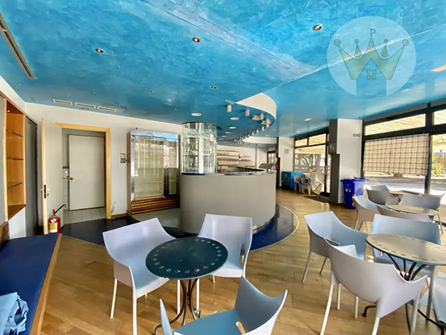 Immagine 4 di Attività commerciale in vendita  in viale dante alighieri 123 a Grado