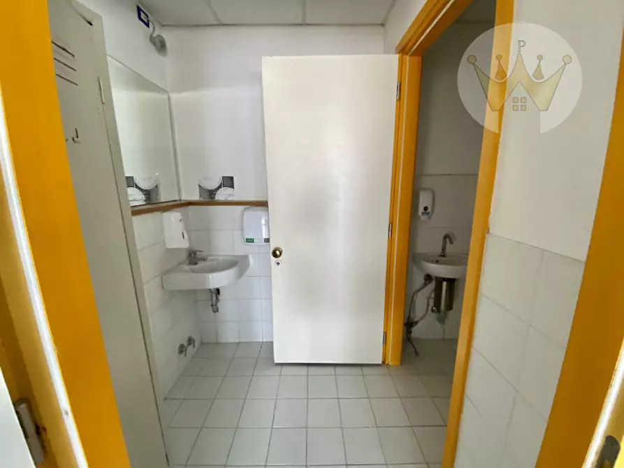 Immagine 11 di Attività commerciale in vendita  in viale dante alighieri 123 a Grado