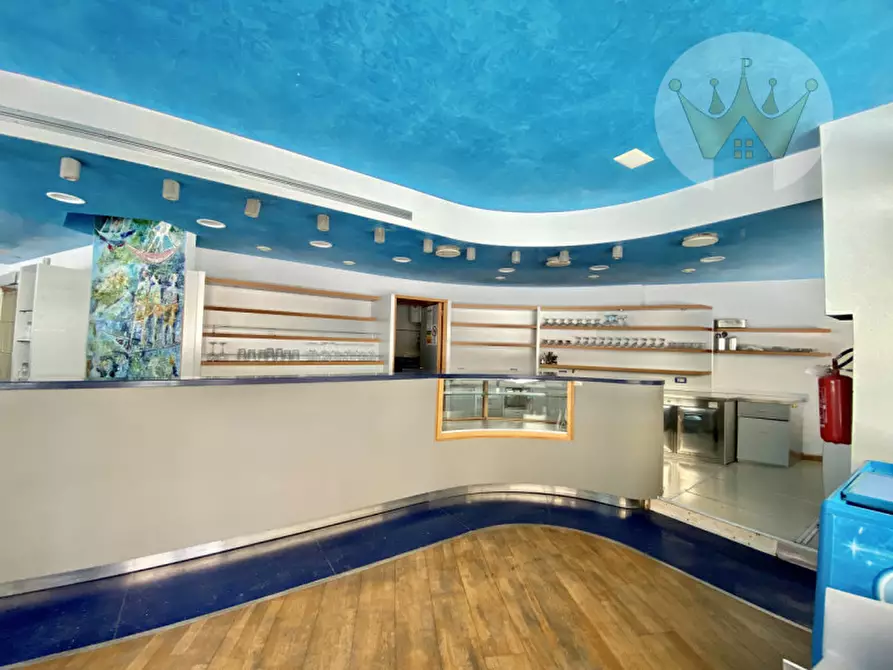 Immagine 15 di Attività commerciale in vendita  in viale dante alighieri 123 a Grado