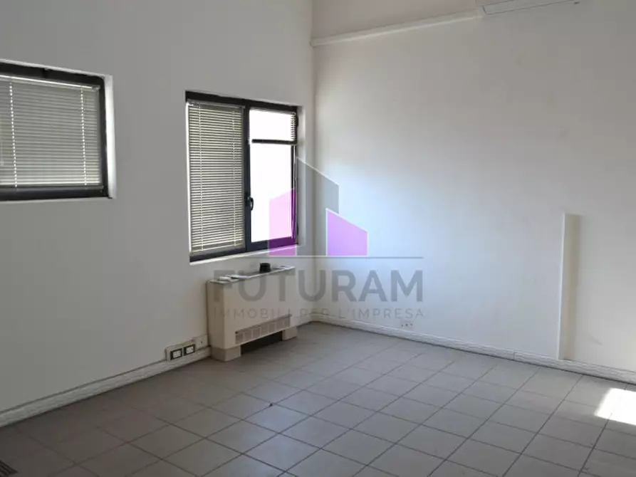 Immagine 4 di Ufficio in affitto  in statale del santo a Limena