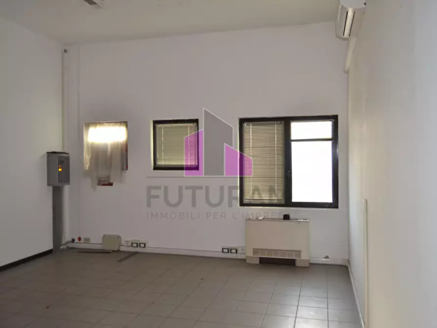 Immagine 5 di Ufficio in affitto  in statale del santo a Limena