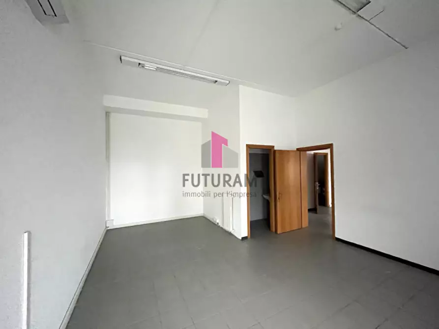 Immagine 6 di Ufficio in affitto  in statale del santo a Limena