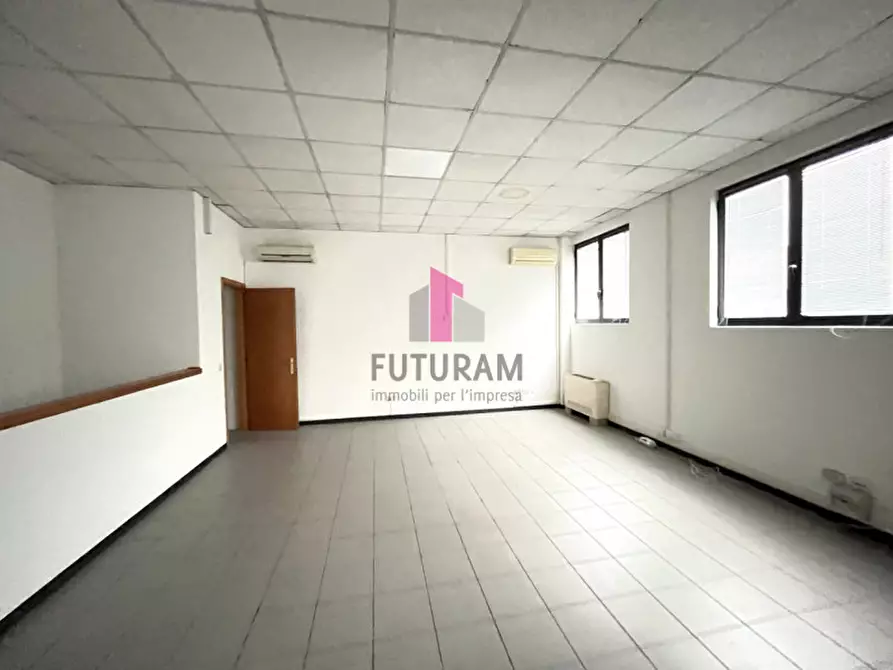 Immagine 9 di Ufficio in affitto  in statale del santo a Limena