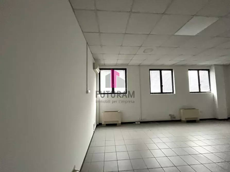 Immagine 10 di Ufficio in affitto  in statale del santo a Limena