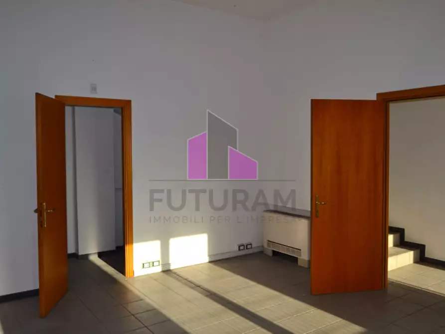 Immagine 12 di Ufficio in affitto  in statale del santo a Limena