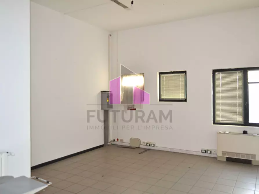 Immagine 13 di Ufficio in affitto  in statale del santo a Limena