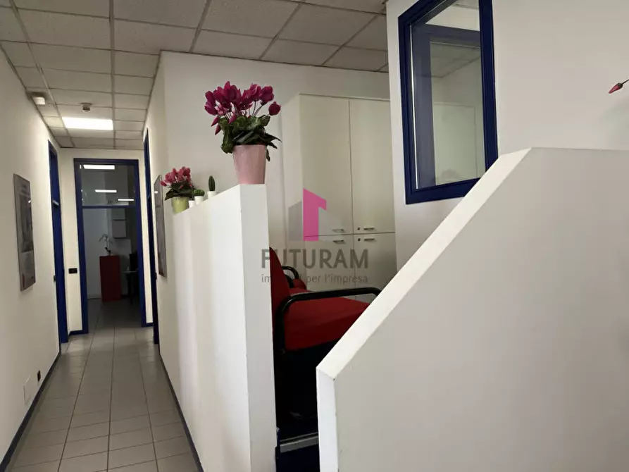 Immagine 11 di Ufficio in affitto  in Statale del Santo 999999 a Limena