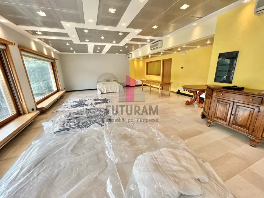 Immagine 6 di Negozio in affitto  in VIA NONIS a Marostica