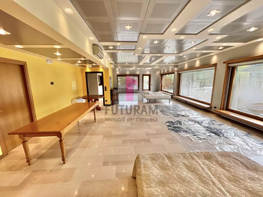 Immagine 8 di Negozio in affitto  in VIA NONIS a Marostica