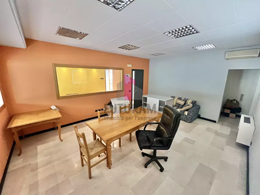 Immagine 13 di Negozio in affitto  in VIA NONIS a Marostica