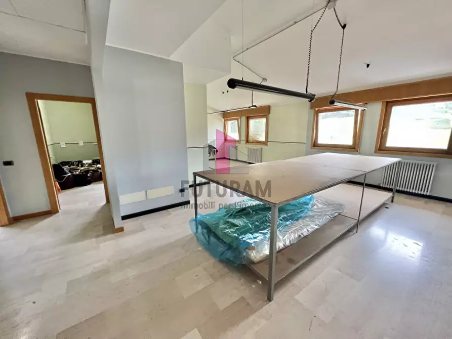 Immagine 22 di Negozio in affitto  in VIA NONIS a Marostica