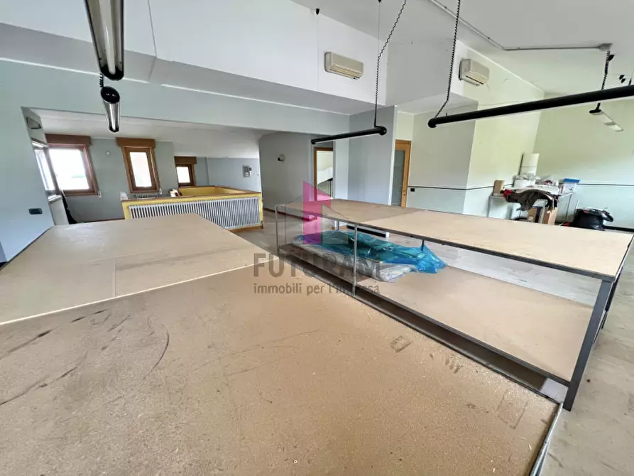 Immagine 26 di Negozio in affitto  in VIA NONIS a Marostica