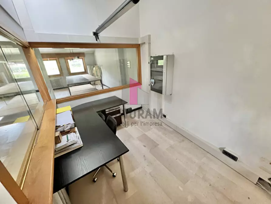 Immagine 32 di Negozio in affitto  in VIA NONIS a Marostica