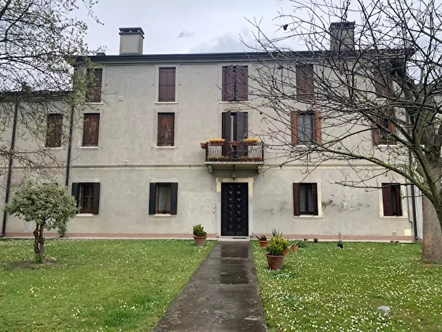 Immagine 12 di Appartamento in vendita  a Ficarolo