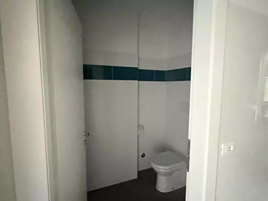 Immagine 27 di Ufficio in affitto  in via camerini a Piazzola Sul Brenta