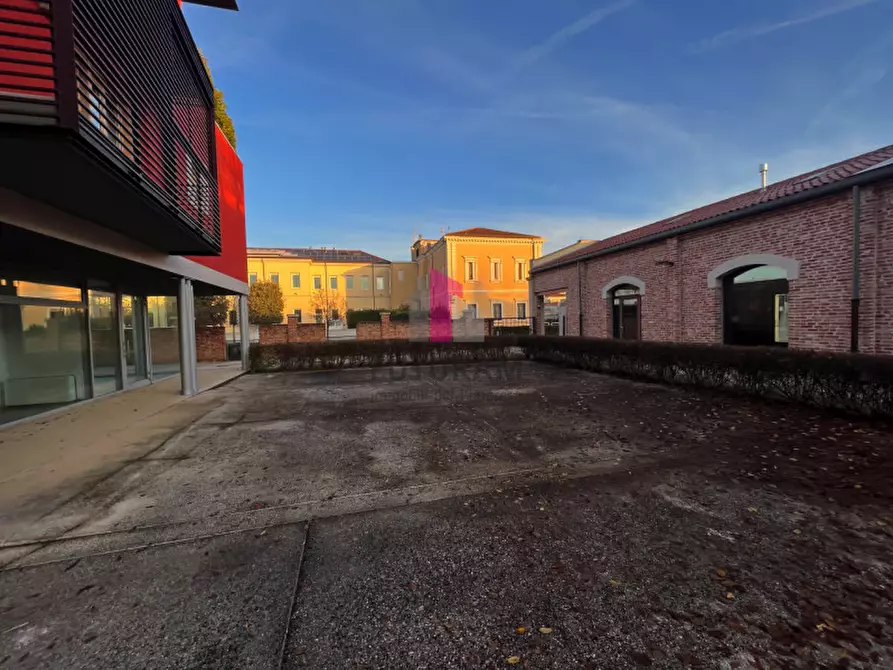 Immagine 35 di Ufficio in affitto  in via camerini a Piazzola Sul Brenta