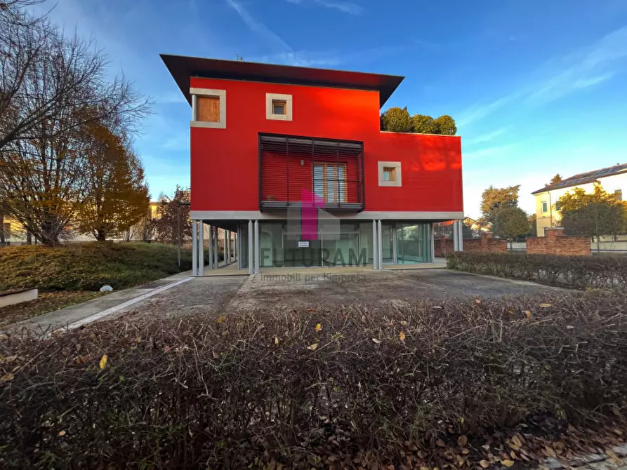 Immagine 36 di Ufficio in affitto  in via camerini a Piazzola Sul Brenta