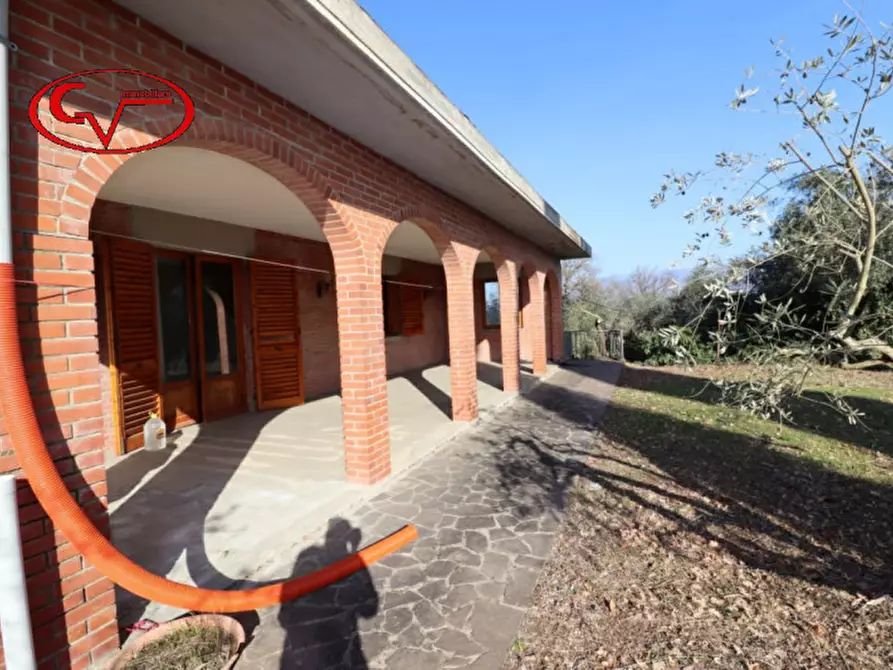 Immagine 2 di Villa in vendita  in via perelli a Bucine