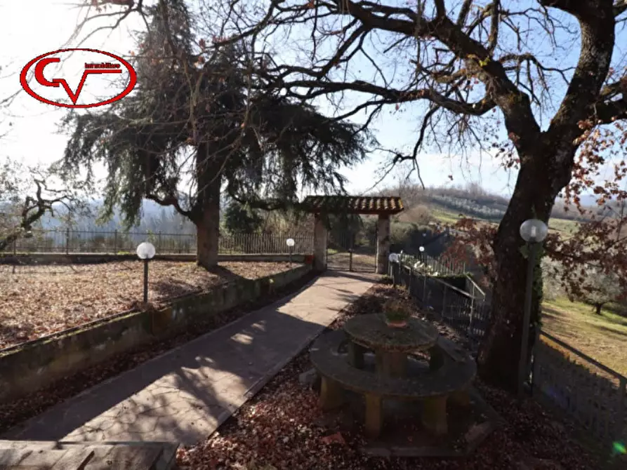 Immagine 7 di Villa in vendita  in via perelli a Bucine