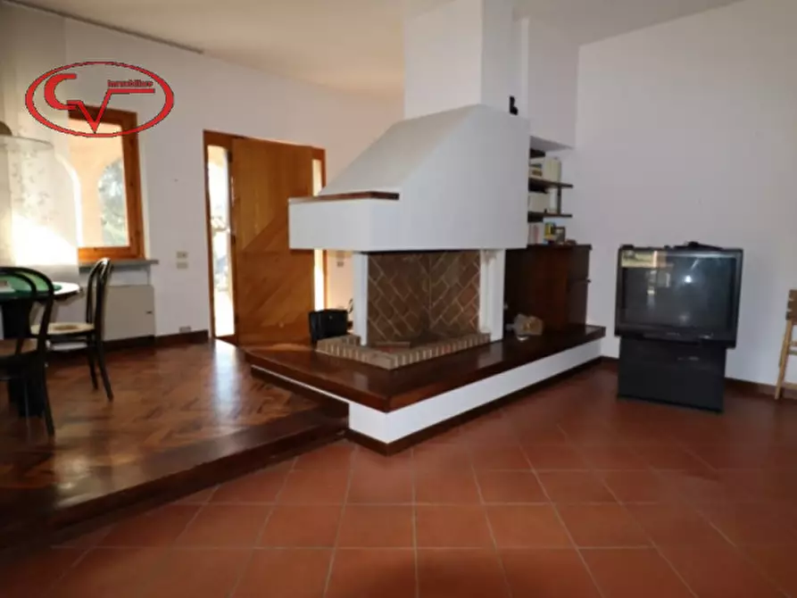 Immagine 13 di Villa in vendita  in via perelli a Bucine