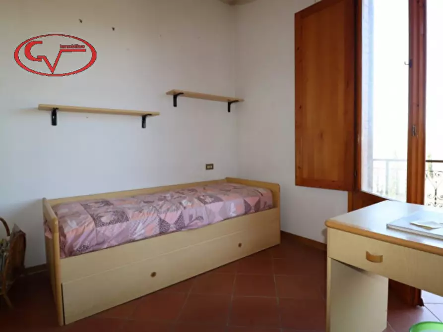 Immagine 16 di Villa in vendita  in via perelli a Bucine