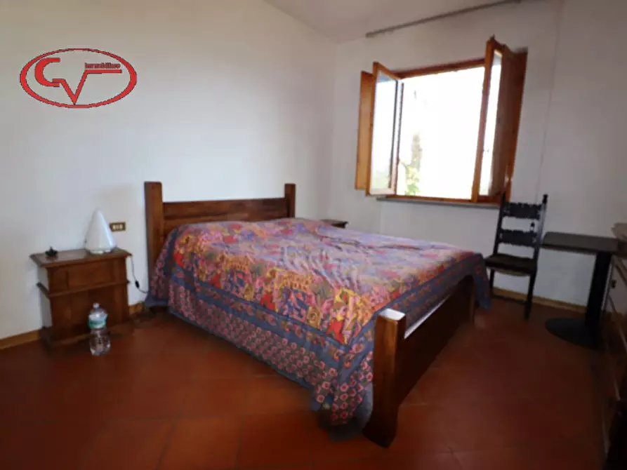 Immagine 21 di Villa in vendita  in via perelli a Bucine