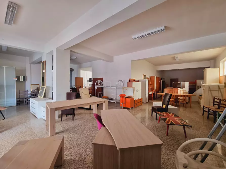 Immagine 2 di Magazzino in vendita  in via padre popieluszko a Pace Del Mela