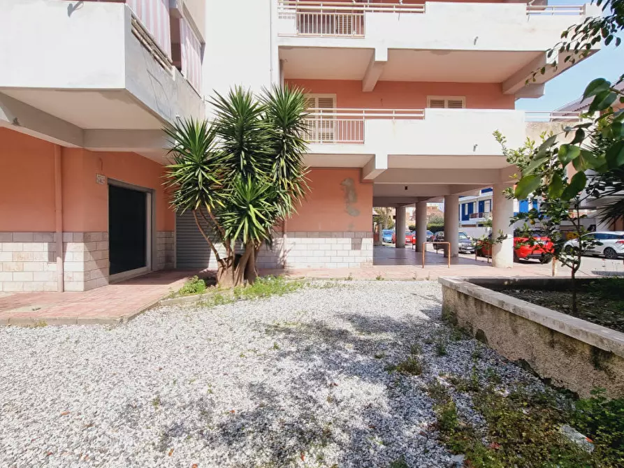 Immagine 10 di Magazzino in vendita  in via padre popieluszko a Pace Del Mela