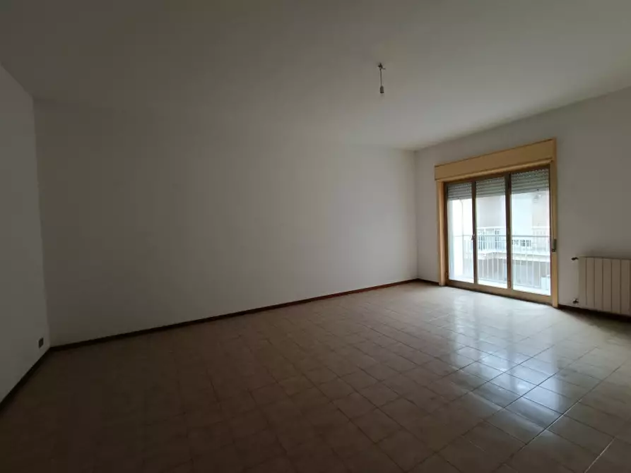 Immagine 4 di Appartamento in vendita  in VIA COLONNELLO BERTE a Milazzo