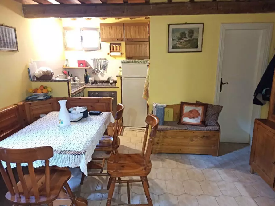 Immagine 5 di Appartamento in vendita  in Via Roma a Castiglione Del Lago