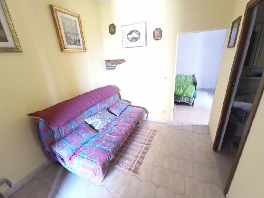 Immagine 9 di Appartamento in vendita  in Via Roma a Castiglione Del Lago