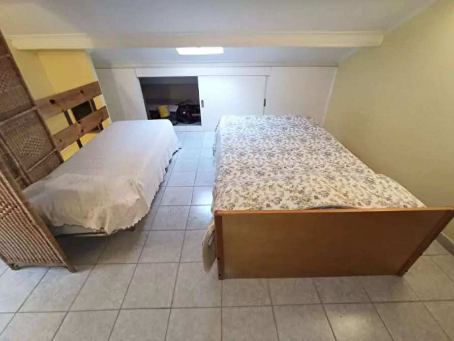 Immagine 18 di Appartamento in vendita  in Via Roma a Castiglione Del Lago