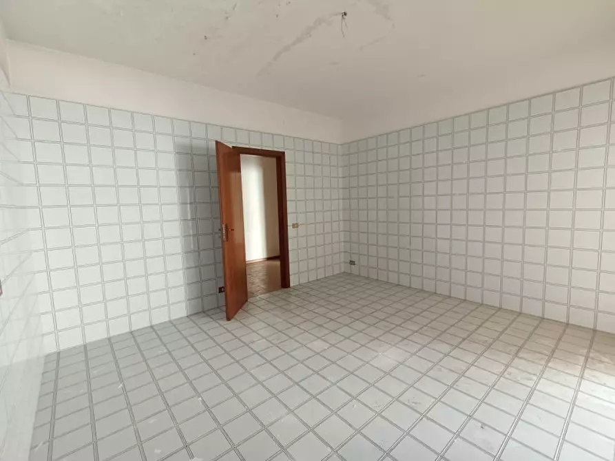 Immagine 9 di Appartamento in vendita  in VIA COLONNELLO BERTE a Milazzo