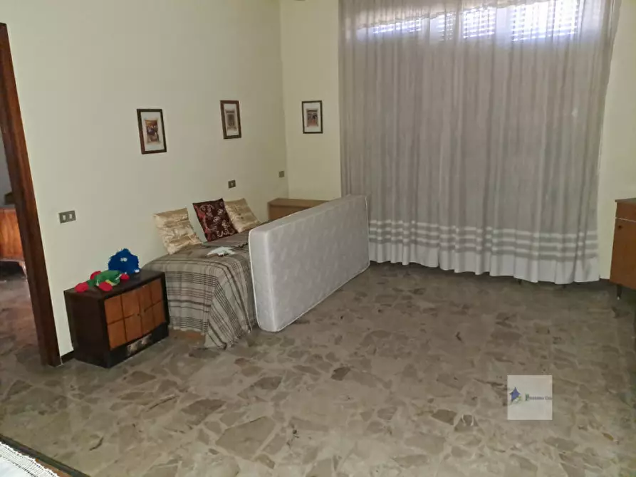 Immagine 29 di Villa in vendita  in Via Ronchi a Robecchetto Con Induno