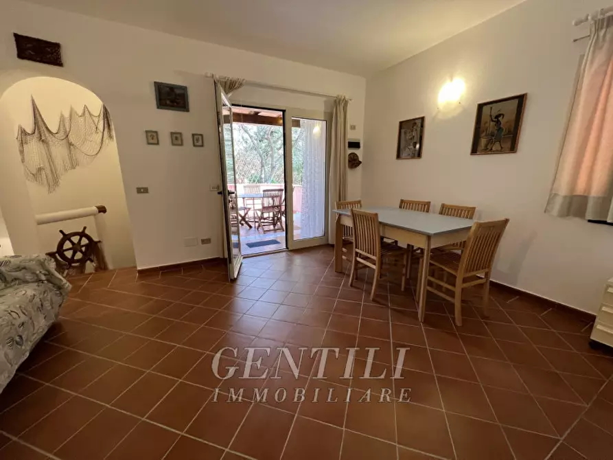 Immagine 2 di Appartamento in vendita  in Cala dei Ginepri a Arzachena