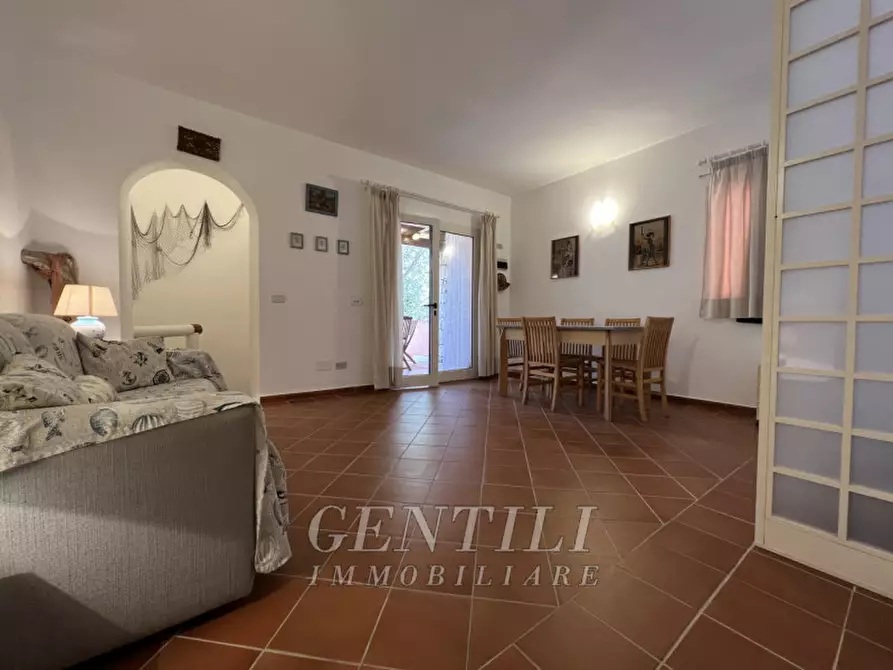 Immagine 4 di Appartamento in vendita  in Cala dei Ginepri a Arzachena