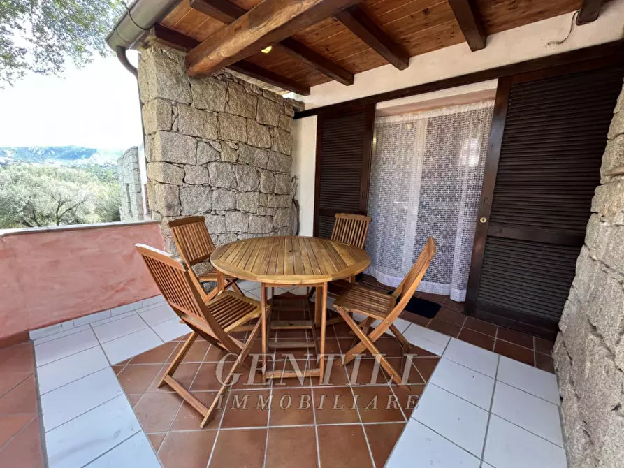 Immagine 15 di Appartamento in vendita  in Cala dei Ginepri a Arzachena