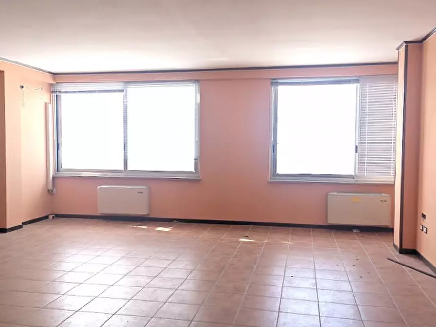 Immagine 3 di Ufficio in vendita  in CORSO SOZZI a Cesena