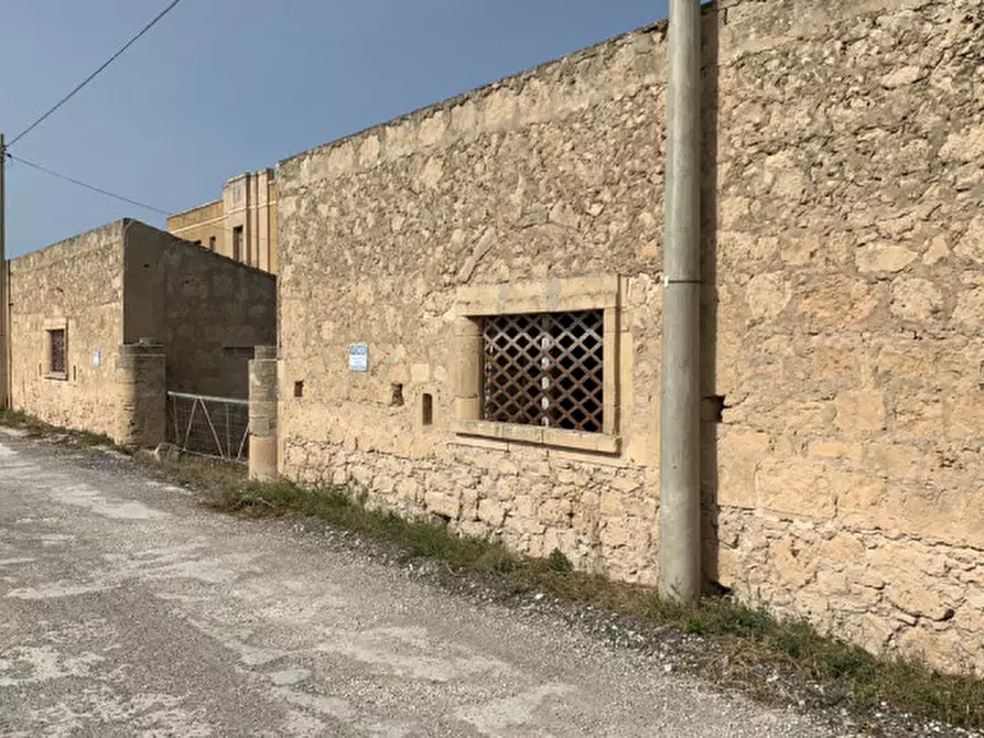 Immagine 16 di Casa indipendente in vendita  in Viale Sebastiano Fortuna a Pachino