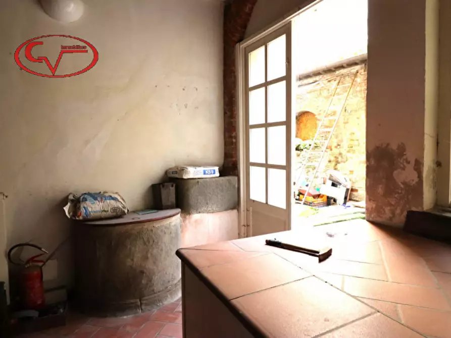Immagine 7 di Negozio in vendita  in Via Roma a Montevarchi