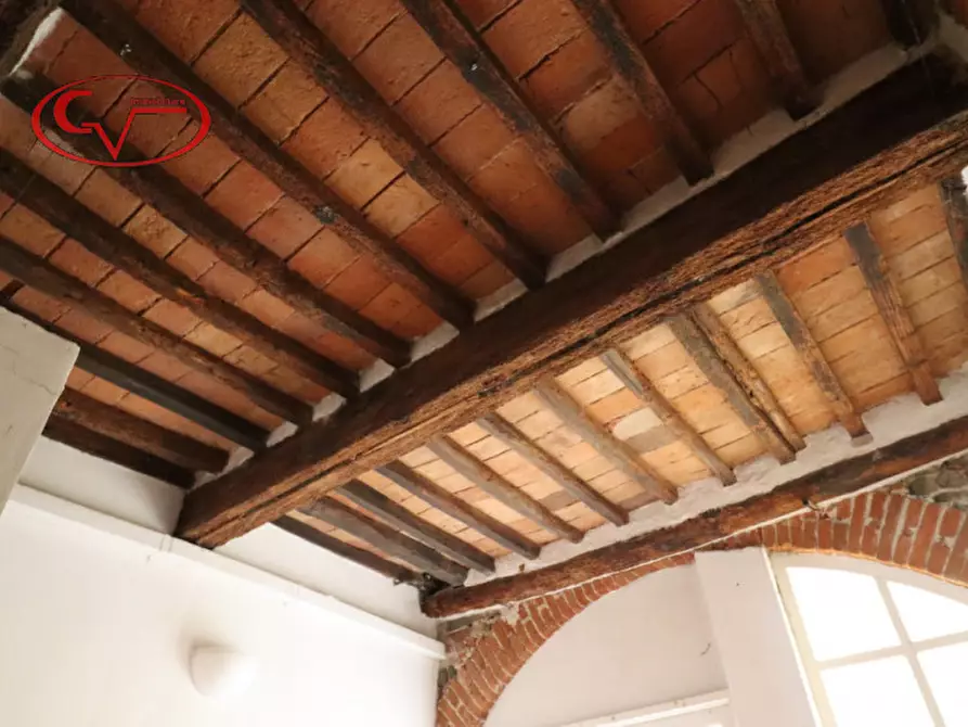 Immagine 8 di Negozio in vendita  in Via Roma a Montevarchi