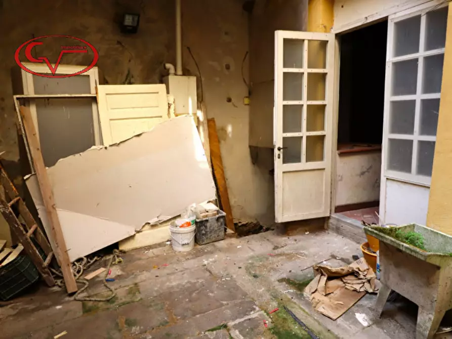 Immagine 14 di Negozio in vendita  in Via Roma a Montevarchi