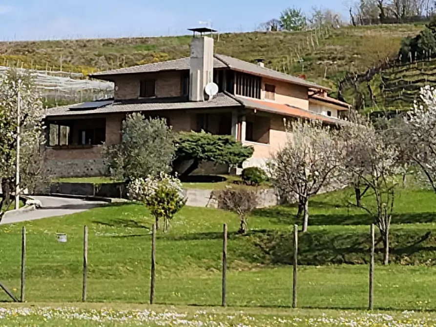 Immagine 1 di Villa in vendita  in Via dei Monti 2 a Povoletto