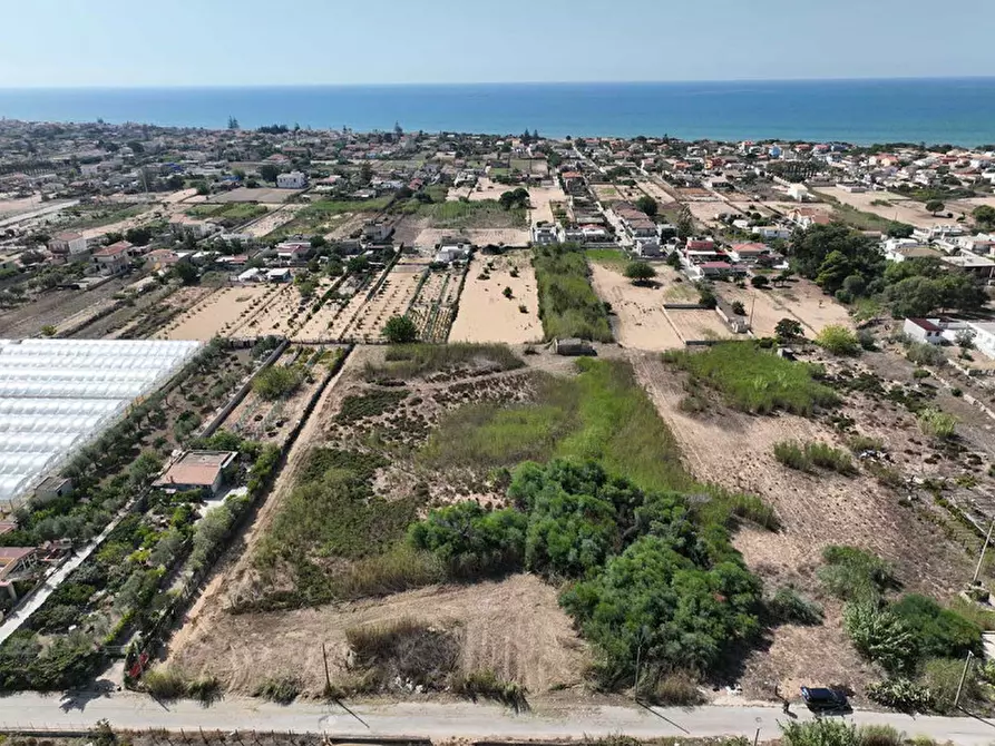 Immagine 10 di Terreno in vendita  in Via delle Viole a Ispica